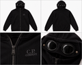 C.P. Company sort zip-hoodie med goggle-hætte